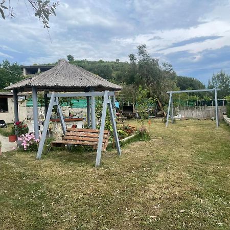 Hotel Vila Andi Zverneci Екстериор снимка