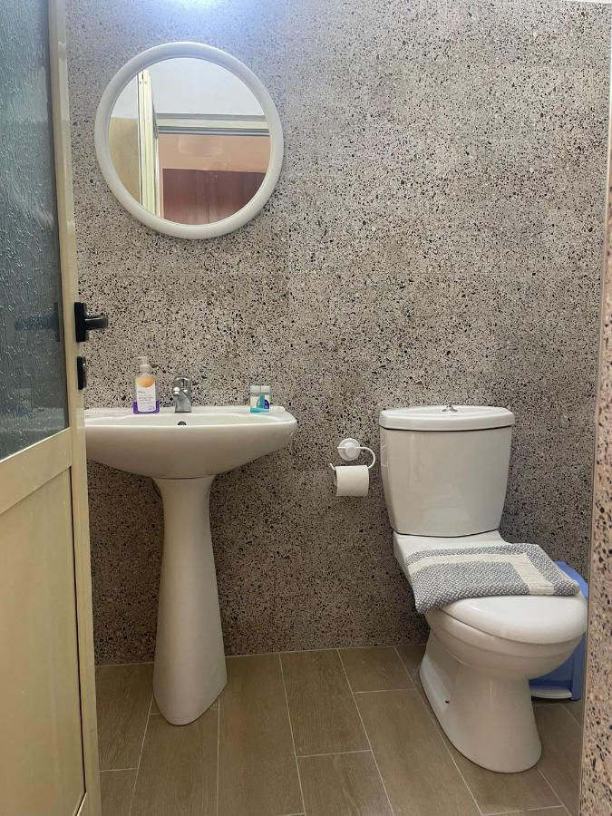 Hotel Vila Andi Zverneci Екстериор снимка