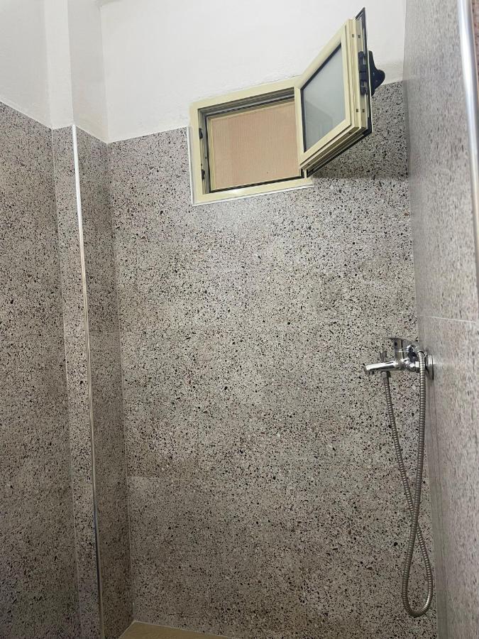 Hotel Vila Andi Zverneci Екстериор снимка