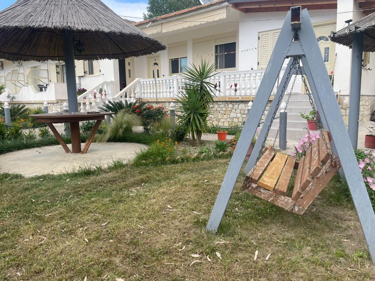Hotel Vila Andi Zverneci Екстериор снимка