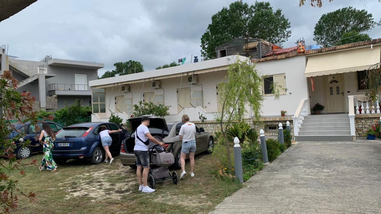 Hotel Vila Andi Zverneci Екстериор снимка