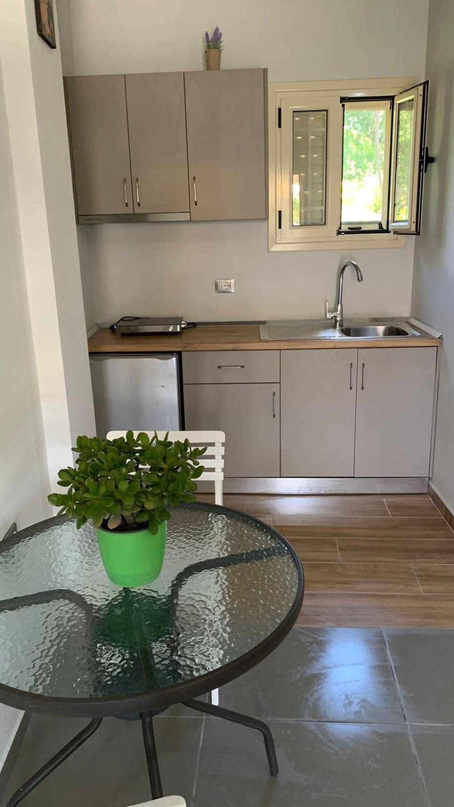 Hotel Vila Andi Zverneci Екстериор снимка
